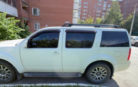 Nissan Pathfinder, 2011 год, 2 100 000 рублей, 5 фотография