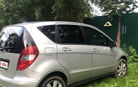 Mercedes-Benz A-Класс, 2011 год, 800 000 рублей, 2 фотография