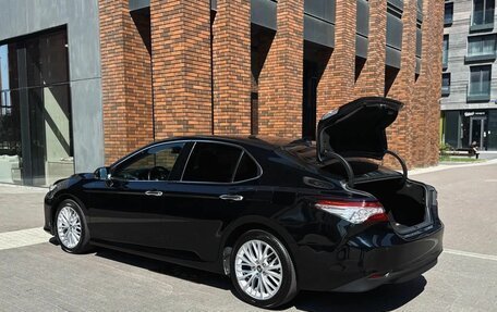 Toyota Camry, 2020 год, 2 350 000 рублей, 6 фотография