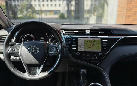 Toyota Camry, 2020 год, 2 350 000 рублей, 14 фотография