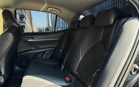 Toyota Camry, 2020 год, 2 350 000 рублей, 16 фотография