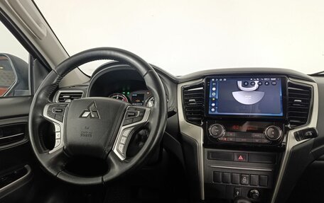 Mitsubishi L200 IV рестайлинг, 2022 год, 3 790 000 рублей, 12 фотография