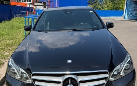 Mercedes-Benz E-Класс, 2015 год, 2 300 000 рублей, 2 фотография
