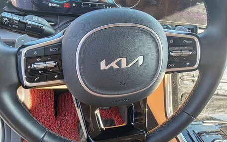 KIA Carnival, 2023 год, 5 000 000 рублей, 16 фотография