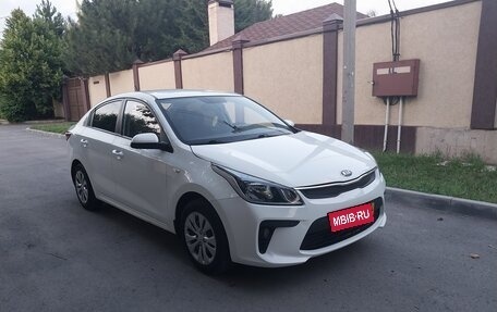 KIA Rio IV, 2019 год, 825 000 рублей, 3 фотография
