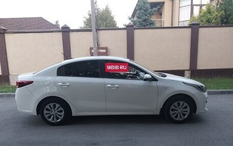 KIA Rio IV, 2019 год, 825 000 рублей, 4 фотография