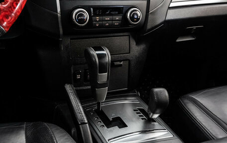 Mitsubishi Pajero IV, 2011 год, 1 599 000 рублей, 14 фотография