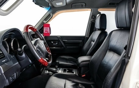 Mitsubishi Pajero IV, 2011 год, 1 599 000 рублей, 17 фотография