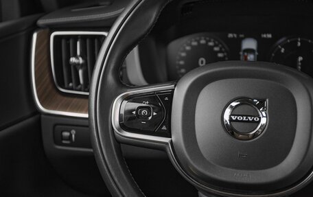 Volvo XC60 II, 2021 год, 3 999 000 рублей, 11 фотография