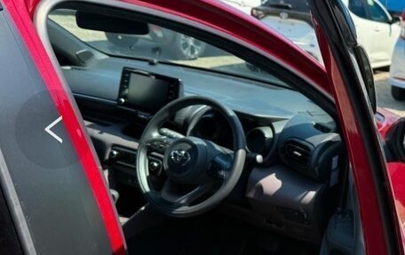 Toyota Yaris XP150 рестайлинг, 2023 год, 1 600 000 рублей, 7 фотография