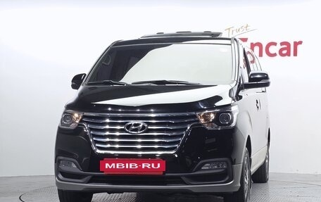 Hyundai Grand Starex Grand Starex I рестайлинг 2, 2020 год, 3 855 005 рублей, 2 фотография