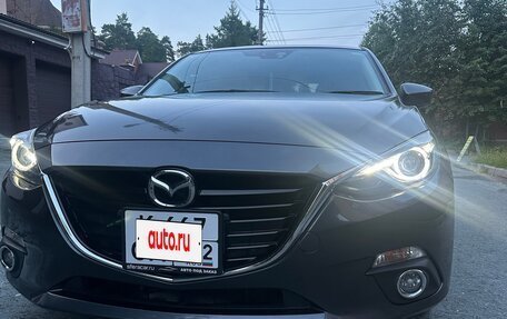 Mazda Axela, 2015 год, 1 095 000 рублей, 2 фотография