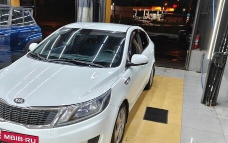 KIA Rio III рестайлинг, 2013 год, 945 000 рублей, 5 фотография