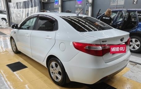 KIA Rio III рестайлинг, 2013 год, 945 000 рублей, 7 фотография