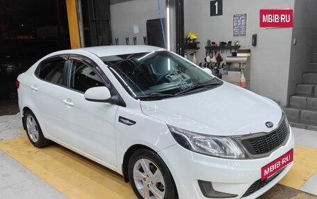 KIA Rio III рестайлинг, 2013 год, 945 000 рублей, 4 фотография