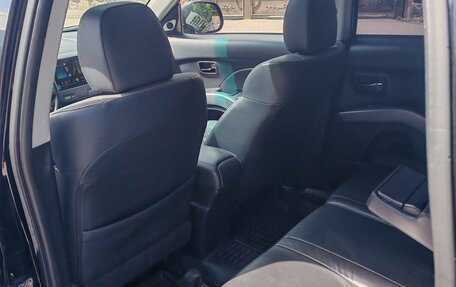 Mitsubishi Outlander III рестайлинг 3, 2008 год, 1 380 000 рублей, 10 фотография