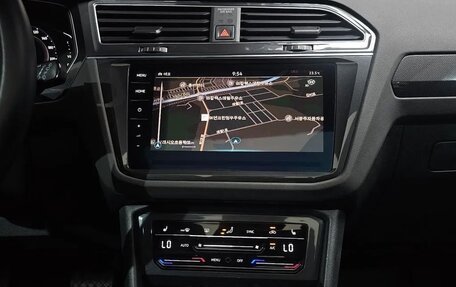 Volkswagen Tiguan II, 2023 год, 2 658 000 рублей, 7 фотография