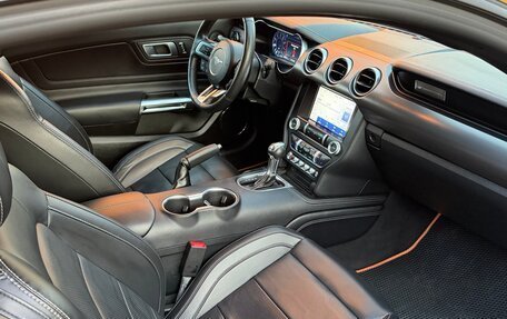 Ford Mustang VI рестайлинг, 2022 год, 4 580 000 рублей, 9 фотография