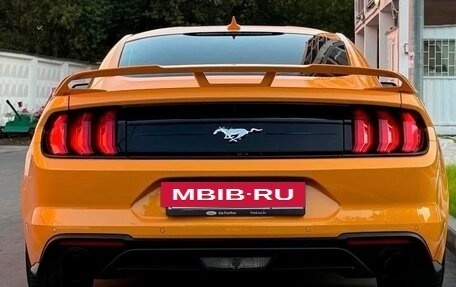 Ford Mustang VI рестайлинг, 2022 год, 4 580 000 рублей, 3 фотография