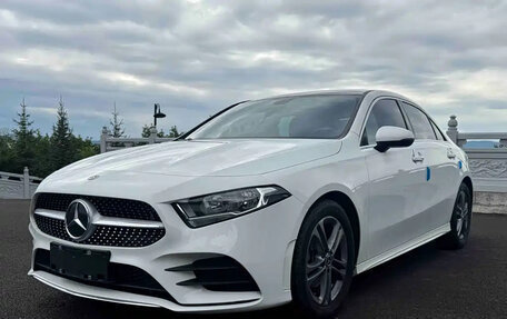 Mercedes-Benz A-Класс, 2023 год, 2 100 000 рублей, 1 фотография