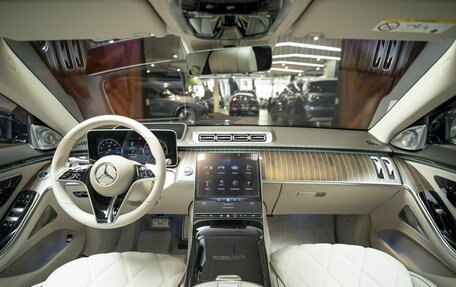 Mercedes-Benz Maybach S-Класс, 2023 год, 30 000 000 рублей, 10 фотография