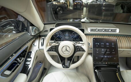 Mercedes-Benz Maybach S-Класс, 2023 год, 30 000 000 рублей, 11 фотография