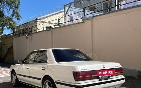 Toyota Crown, 1988 год, 590 000 рублей, 3 фотография