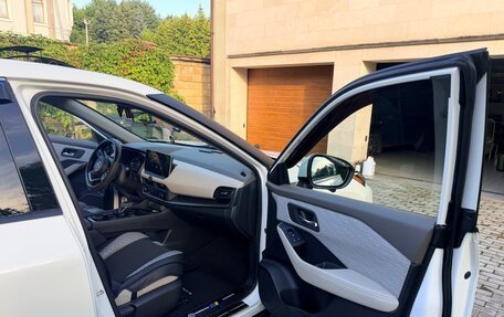 Nissan Rogue, 2023 год, 2 850 000 рублей, 19 фотография