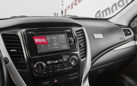 Mitsubishi Pajero Sport III рестайлинг, 2016 год, 2 730 000 рублей, 13 фотография