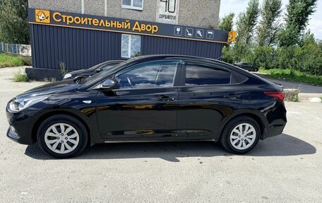 Hyundai Solaris II рестайлинг, 2018 год, 900 000 рублей, 6 фотография