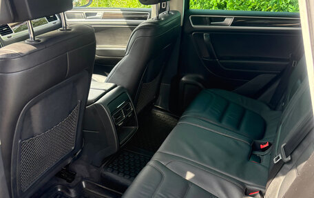 Volkswagen Touareg III, 2015 год, 3 190 000 рублей, 9 фотография