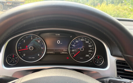 Volkswagen Touareg III, 2015 год, 3 190 000 рублей, 8 фотография