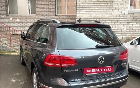 Volkswagen Touareg III, 2015 год, 3 190 000 рублей, 14 фотография