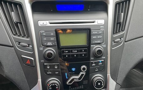 Hyundai Sonata VI, 2011 год, 950 000 рублей, 8 фотография
