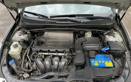 Hyundai Sonata VI, 2011 год, 950 000 рублей, 6 фотография