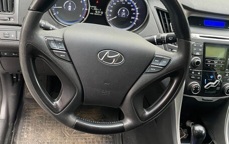 Hyundai Sonata VI, 2011 год, 950 000 рублей, 9 фотография