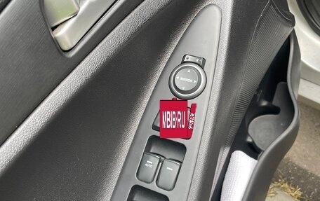 Hyundai Sonata VI, 2011 год, 950 000 рублей, 10 фотография
