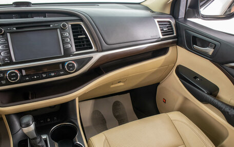 Toyota Highlander III, 2014 год, 2 849 000 рублей, 24 фотография