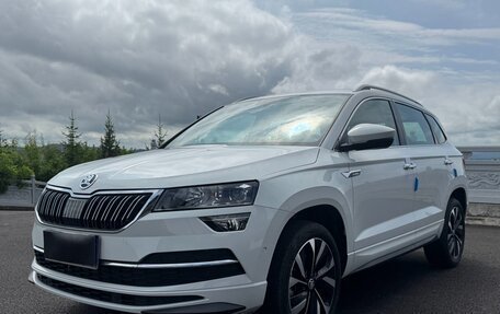 Skoda Karoq I, 2023 год, 2 215 000 рублей, 3 фотография