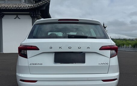 Skoda Karoq I, 2023 год, 2 215 000 рублей, 6 фотография