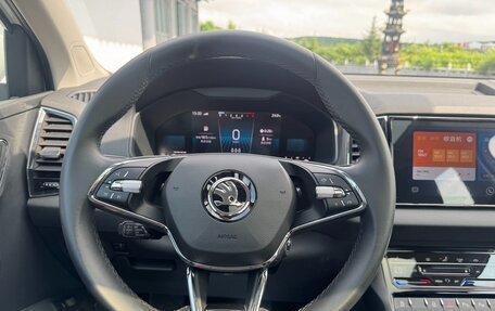 Skoda Karoq I, 2023 год, 2 215 000 рублей, 11 фотография