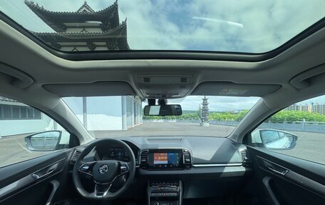 Skoda Karoq I, 2023 год, 2 215 000 рублей, 9 фотография