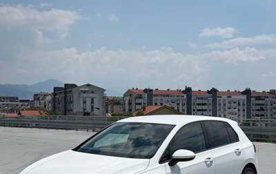 Volkswagen Golf VIII, 2023 год, 1 820 000 рублей, 1 фотография