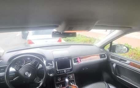 Volkswagen Touareg III, 2013 год, 1 750 000 рублей, 10 фотография