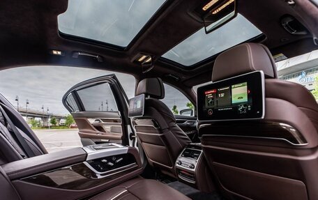 BMW 7 серия, 2017 год, 3 700 000 рублей, 11 фотография