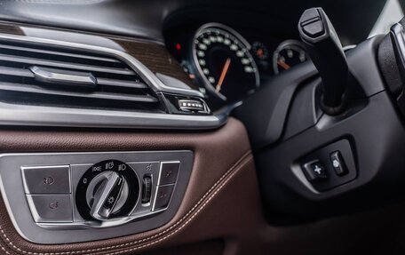 BMW 7 серия, 2017 год, 3 700 000 рублей, 21 фотография