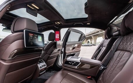 BMW 7 серия, 2017 год, 3 700 000 рублей, 25 фотография