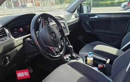 Volkswagen Tiguan II, 2019 год, 3 200 000 рублей, 6 фотография