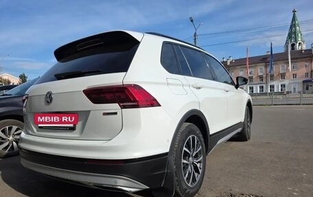 Volkswagen Tiguan II, 2019 год, 3 200 000 рублей, 2 фотография