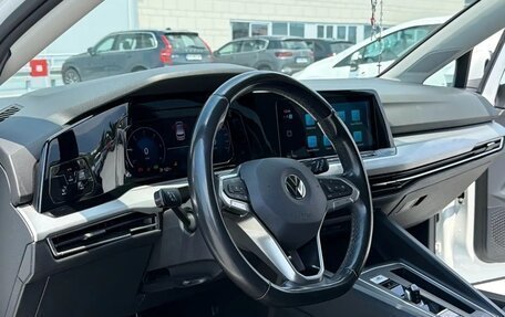 Volkswagen Golf VIII, 2023 год, 1 820 000 рублей, 5 фотография